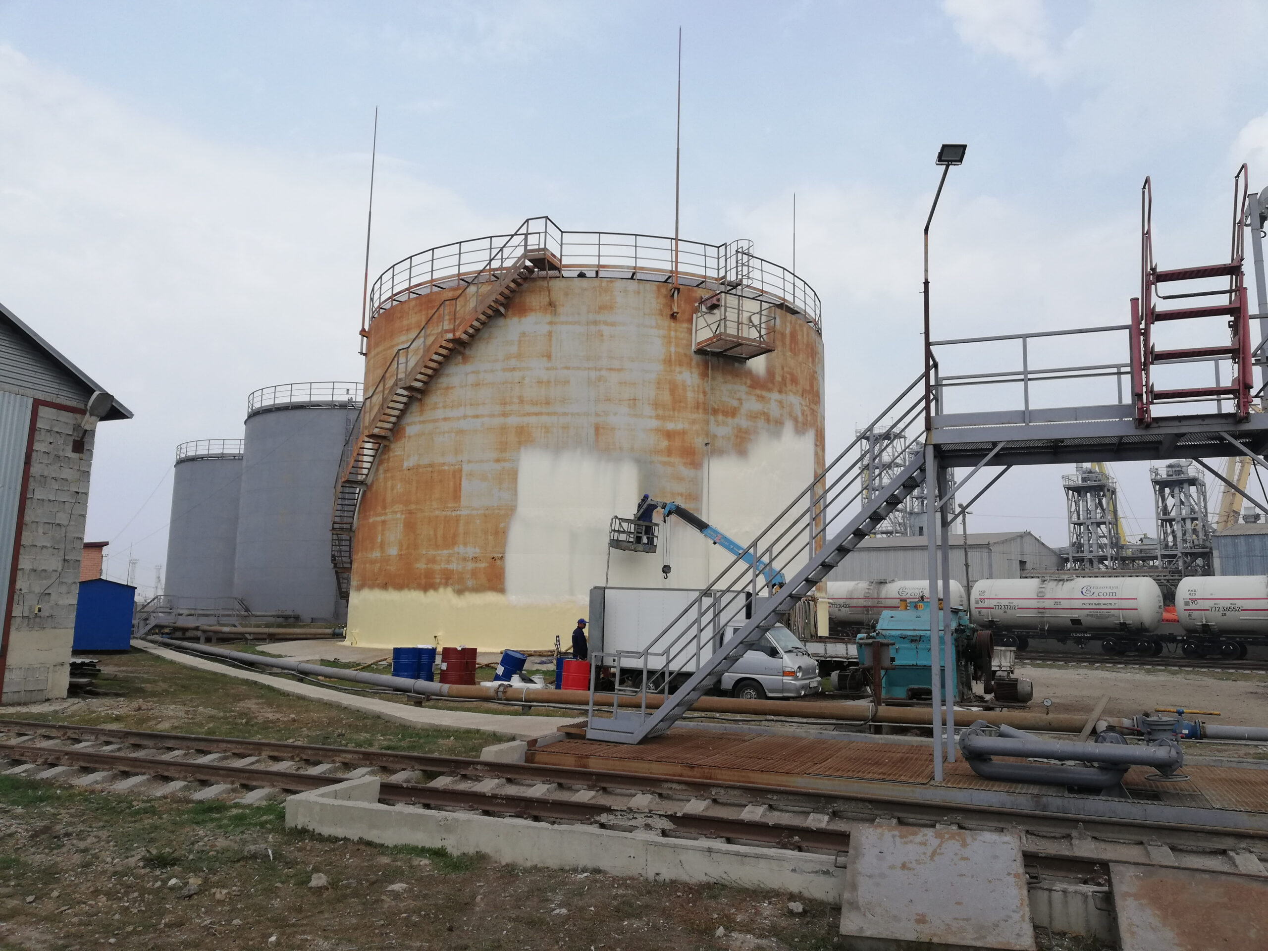 утепление нефтяного танка